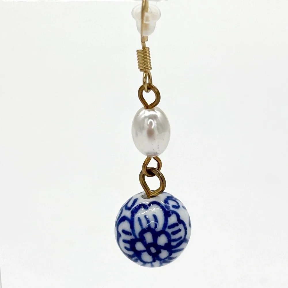 Vintage Style Faux Pearl & Handmade Ceramic Peony & Vine Design Earrings - Picture 3 of 3